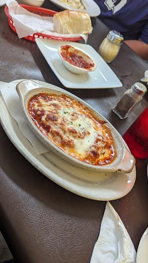 Giovannis Restaurant